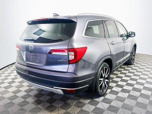2022 Honda Pilot Touring 8-Passenger