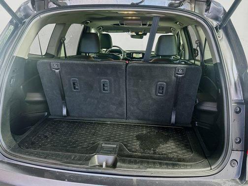2022 Honda Pilot Touring 8-Passenger