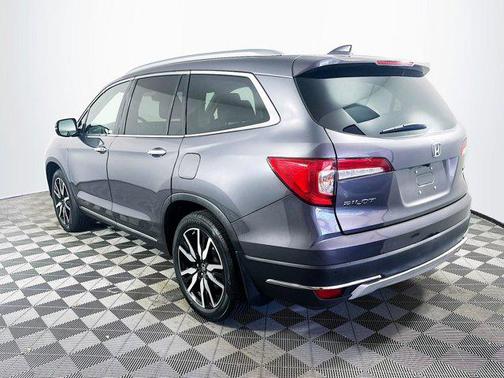 2022 Honda Pilot Touring 8-Passenger