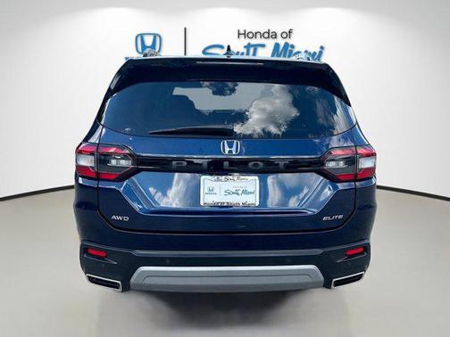 2023 Honda Pilot AWD Elite