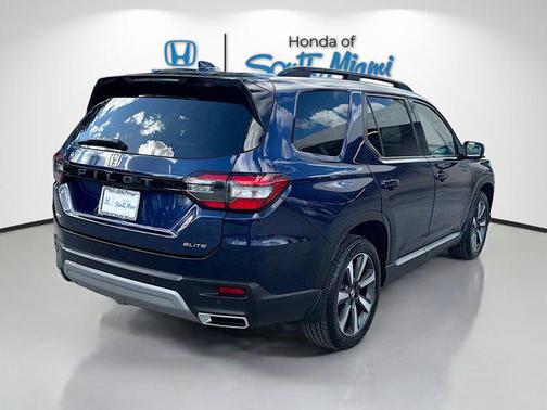 2023 Honda Pilot AWD Elite
