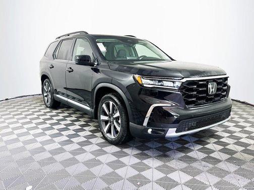 2025 Honda Pilot Touring 8-Passenger