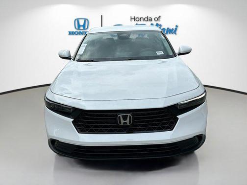 2025 Honda Accord LX 1.5T
