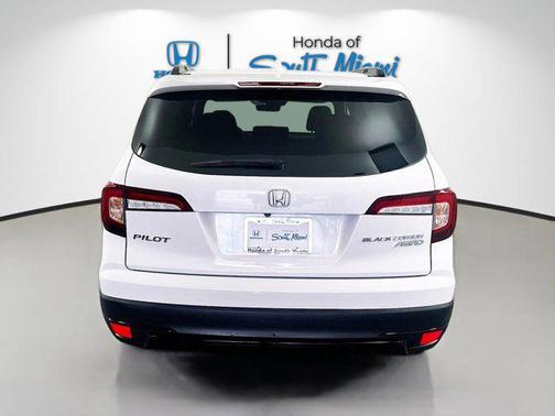2022 Honda Pilot AWD Black Edition