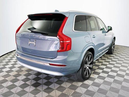 2022 Volvo XC90 T6 Inscription