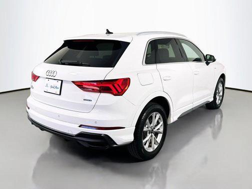 2021 Audi Q3 45 S line Premium