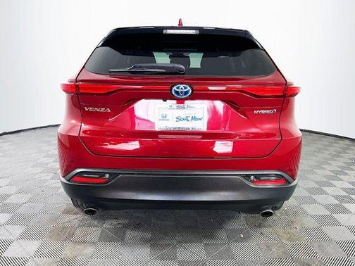 2022 Toyota Venza LE