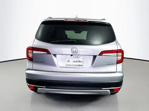 2022 Honda Pilot AWD Elite