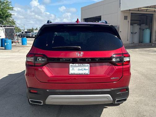 2024 Honda Pilot Touring 8-Passenger