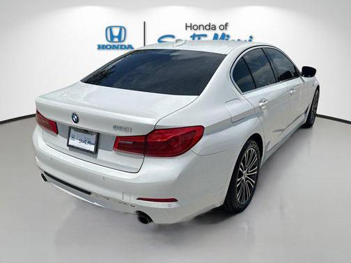 2020 BMW 530 530i
