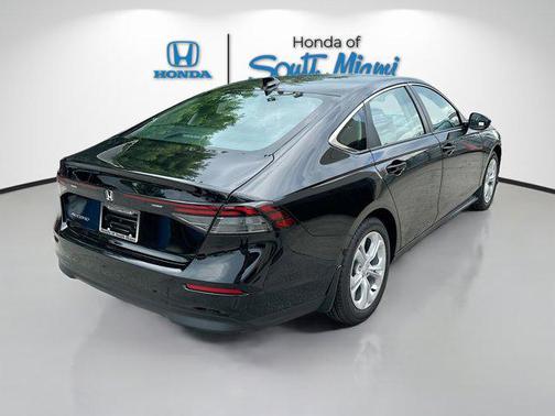 2025 Honda Accord LX 1.5T