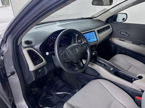 2022 Honda HR-V LX
