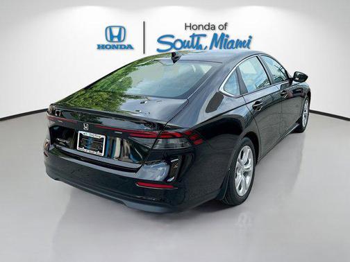 2025 Honda Accord LX 1.5T