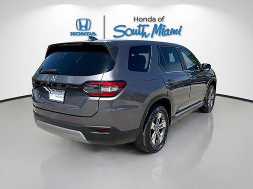 2023 Honda Pilot 2WD EX-L 8 Passenger
