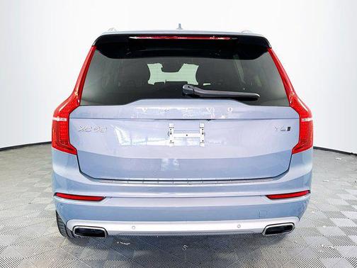 2020 Volvo XC90 T6 Momentum