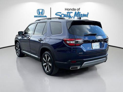2023 Honda Pilot Touring 8-Passenger