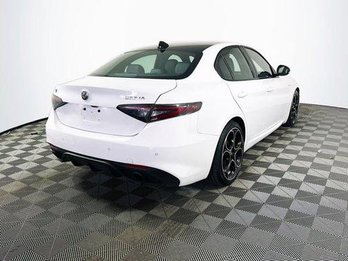 2024 Alfa Romeo Giulia Veloce RWD