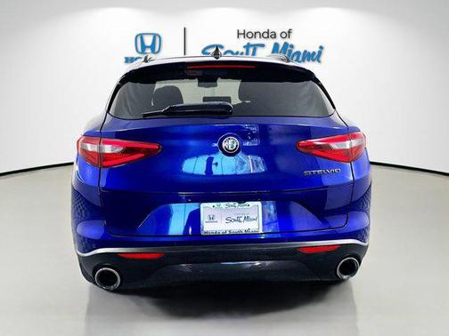 2021 Alfa Romeo Stelvio Base