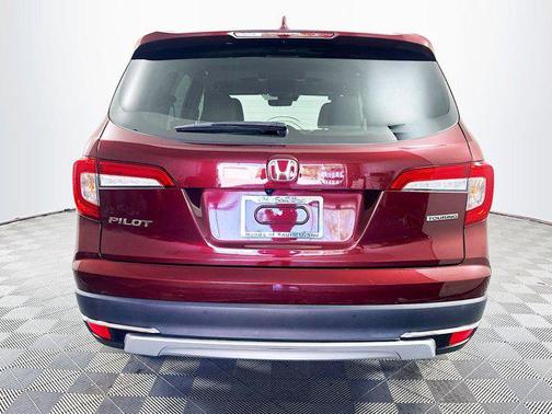 2022 Honda Pilot Touring 8-Passenger