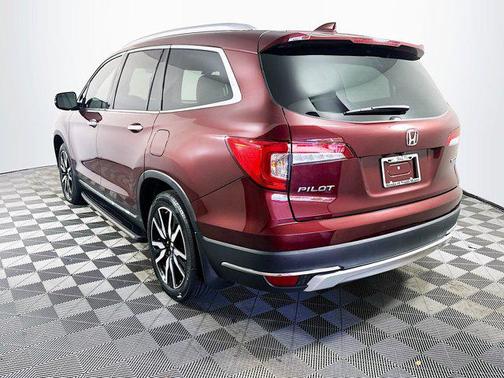 2022 Honda Pilot Touring 8-Passenger