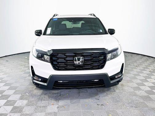 2023 Honda Passport AWD Elite