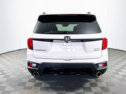 2023 Honda Passport AWD Elite