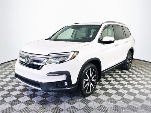 2022 Honda Pilot Touring 8-Passenger