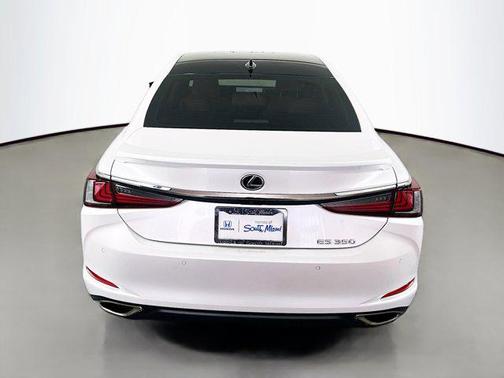 2024 Lexus ES 350 Ultra Luxury