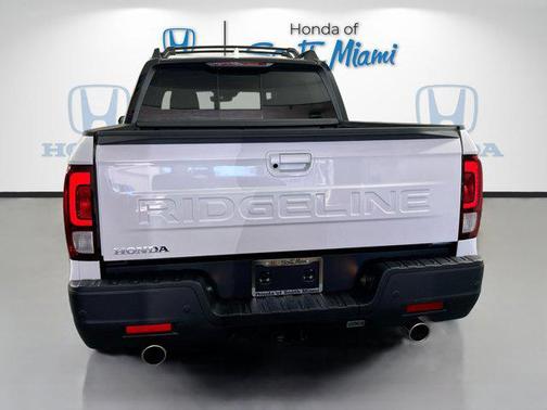 2025 Honda Ridgeline Black
