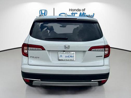 2022 Honda Pilot Touring 8-Passenger