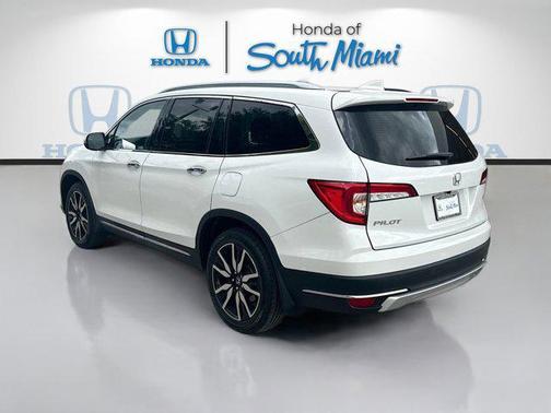 2022 Honda Pilot Touring 8-Passenger