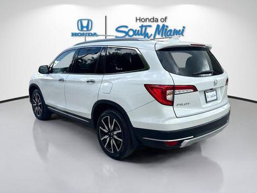 2022 Honda Pilot Touring 8-Passenger