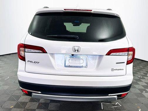 2022 Honda Pilot Touring 8-Passenger