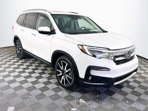 2022 Honda Pilot Touring 8-Passenger
