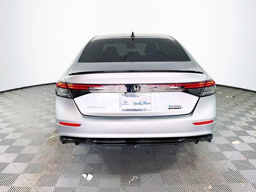 2023 Honda Accord Hybrid Base