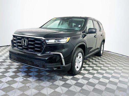 2023 Honda Pilot 2WD LX