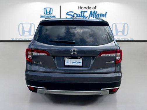 2022 Honda Pilot Touring 8-Passenger