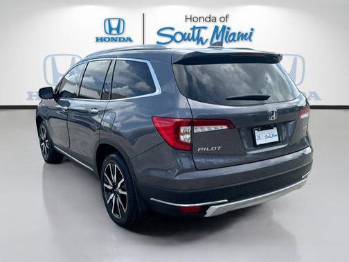 2022 Honda Pilot Touring 8-Passenger