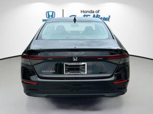 2025 Honda Accord LX 1.5T