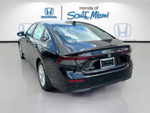 2025 Honda Accord LX 1.5T