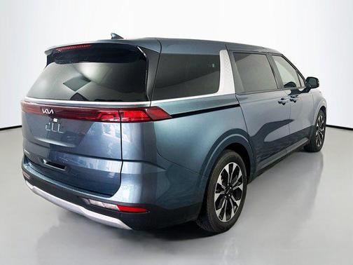 2023 Kia Carnival EX