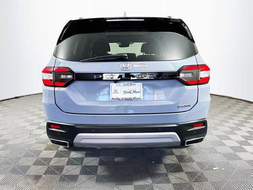 2023 Honda Pilot Touring 8-Passenger