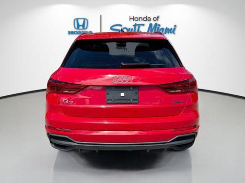2023 Audi Q3 Premium 45 TFSI S line quattro Tiptronic