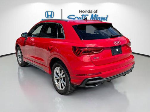 2023 Audi Q3 Premium 45 TFSI S line quattro Tiptronic