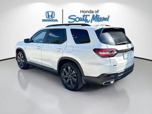 2025 Honda Pilot Sport