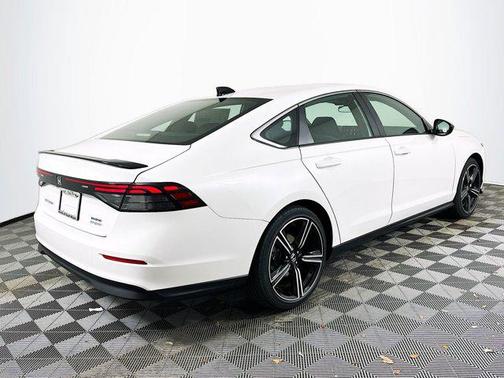 2025 Honda Accord Hybrid Base