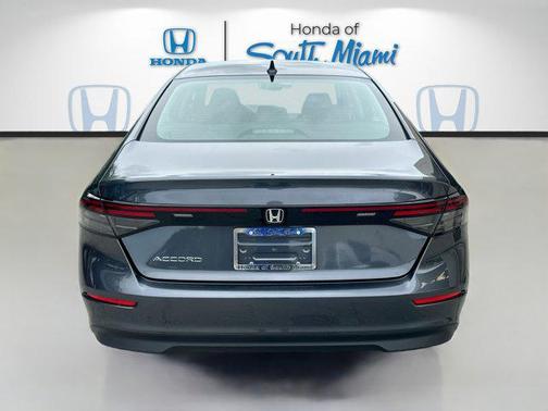 2025 Honda Accord LX 1.5T