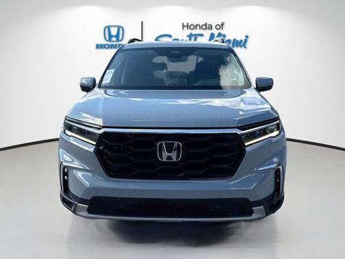 2023 Honda Pilot Touring 8-Passenger