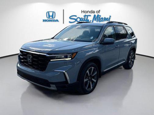2023 Honda Pilot Touring 8-Passenger