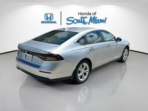 2025 Honda Accord LX 1.5T